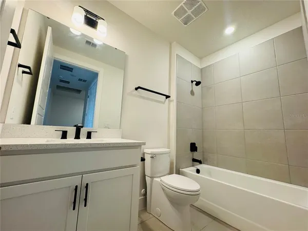 $1,099,000 | 328 Center Lake Lane, Unit A4, Oviedo, FL 32765