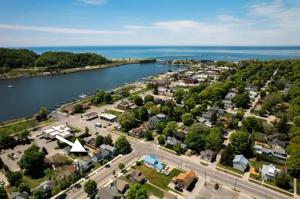 $610,000 | 706 Forest Avenue, Frankfort, MI 49635