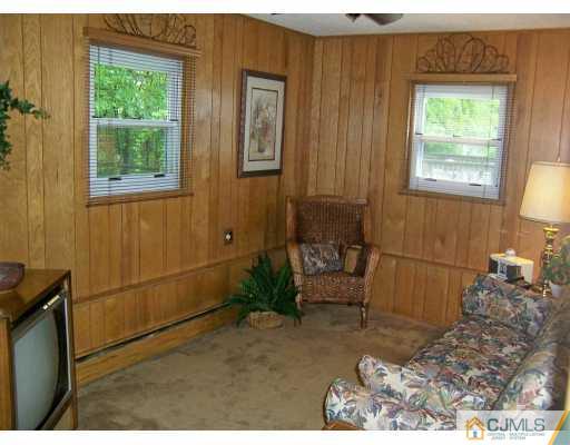 60 Drake Place Colonia, NJ 07067 - Photo 7 of 8 Gallery Image 7