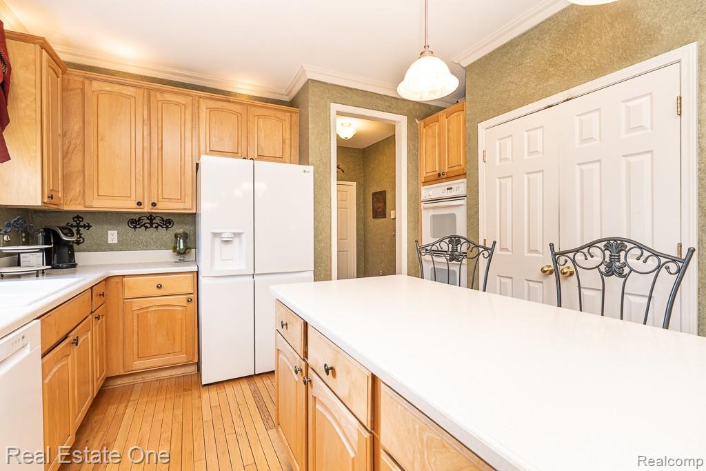 4595 Dunbar Court Rochester, MI 48306 - Photo 20 of 40 Gallery Image 20