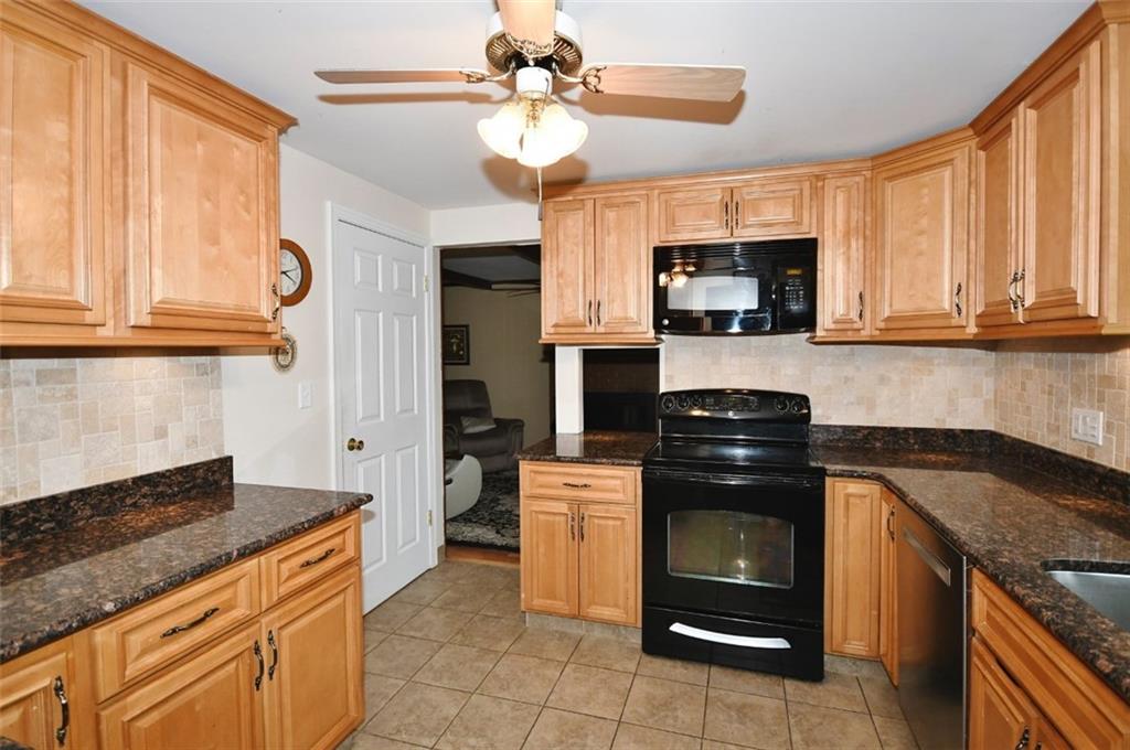 5069 Raintree Drive Pittsburgh, PA 15236 - Photo 9 of 21 Gallery Image 9