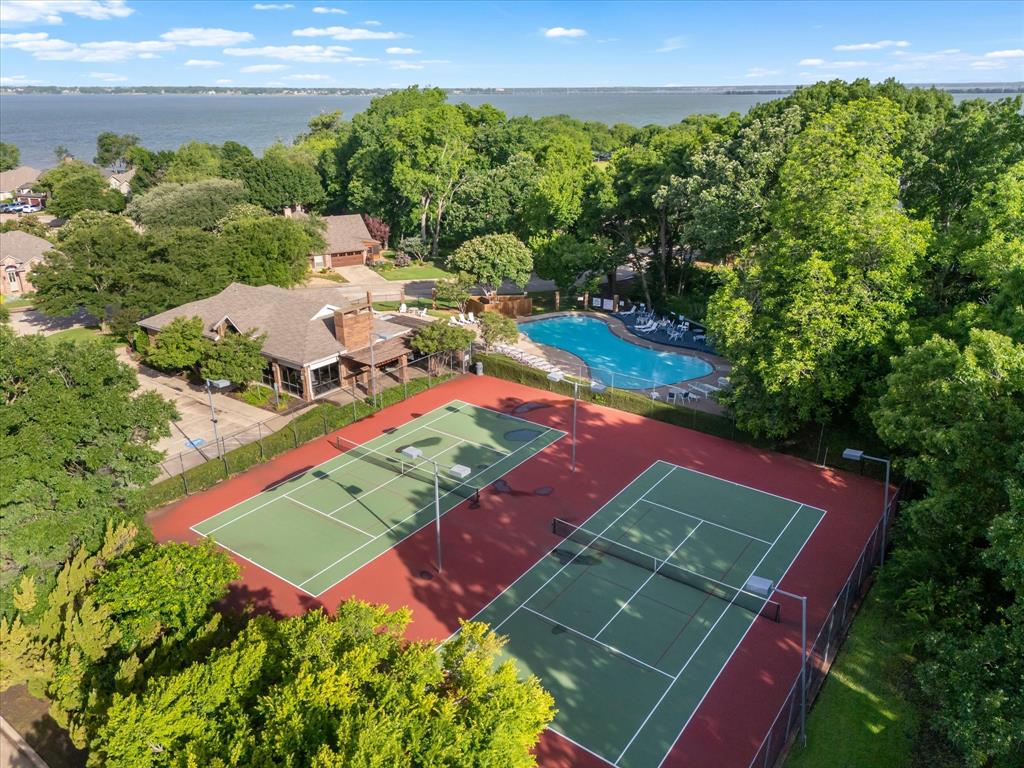 645 Channel Ridge Drive Rockwall, TX 75087 - Photo 38 of 40 The lighted tennis courts have pickleball markings.