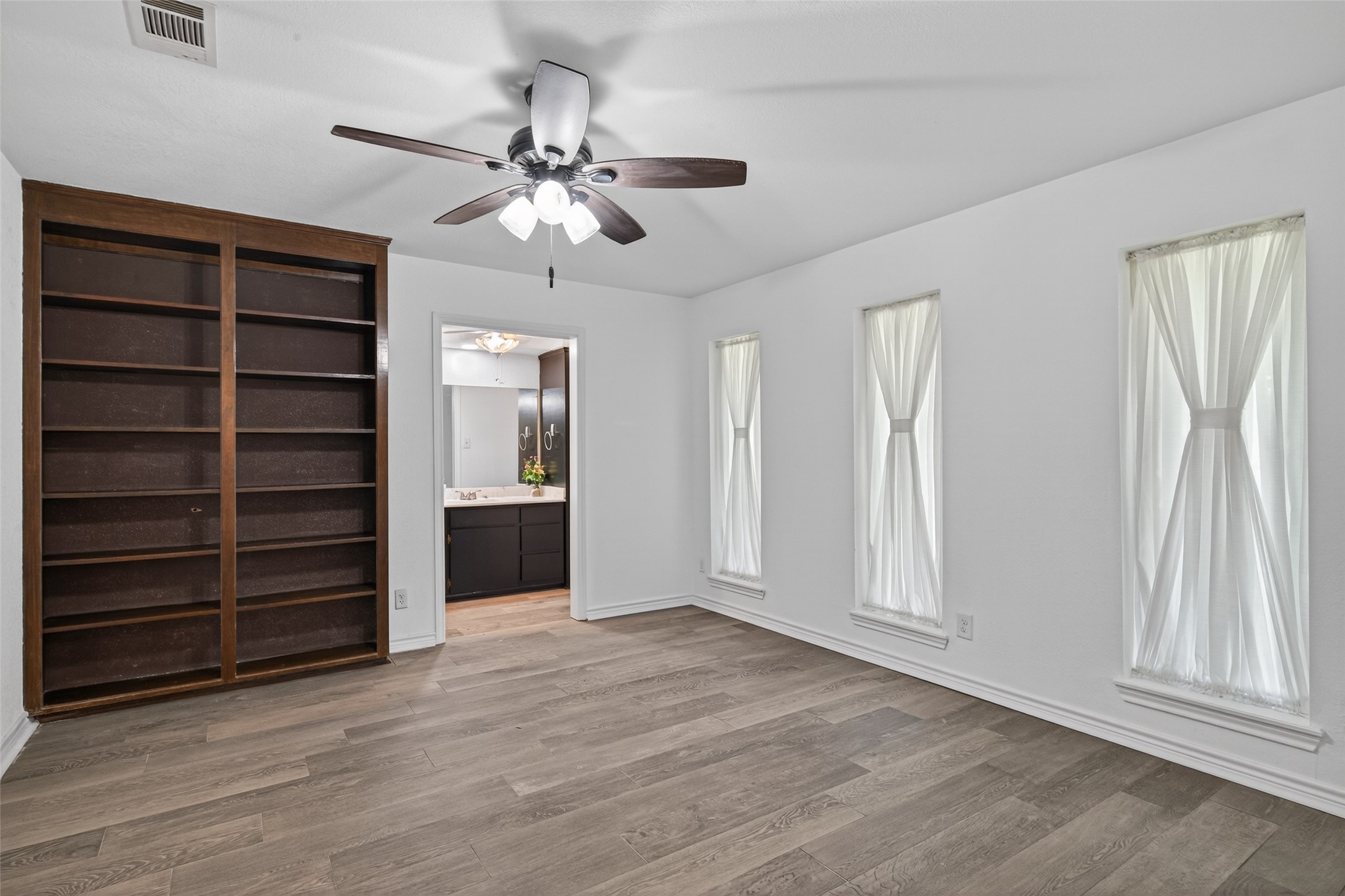 15335 Robin Trail Conroe, TX 77302 - Photo 18 of 38