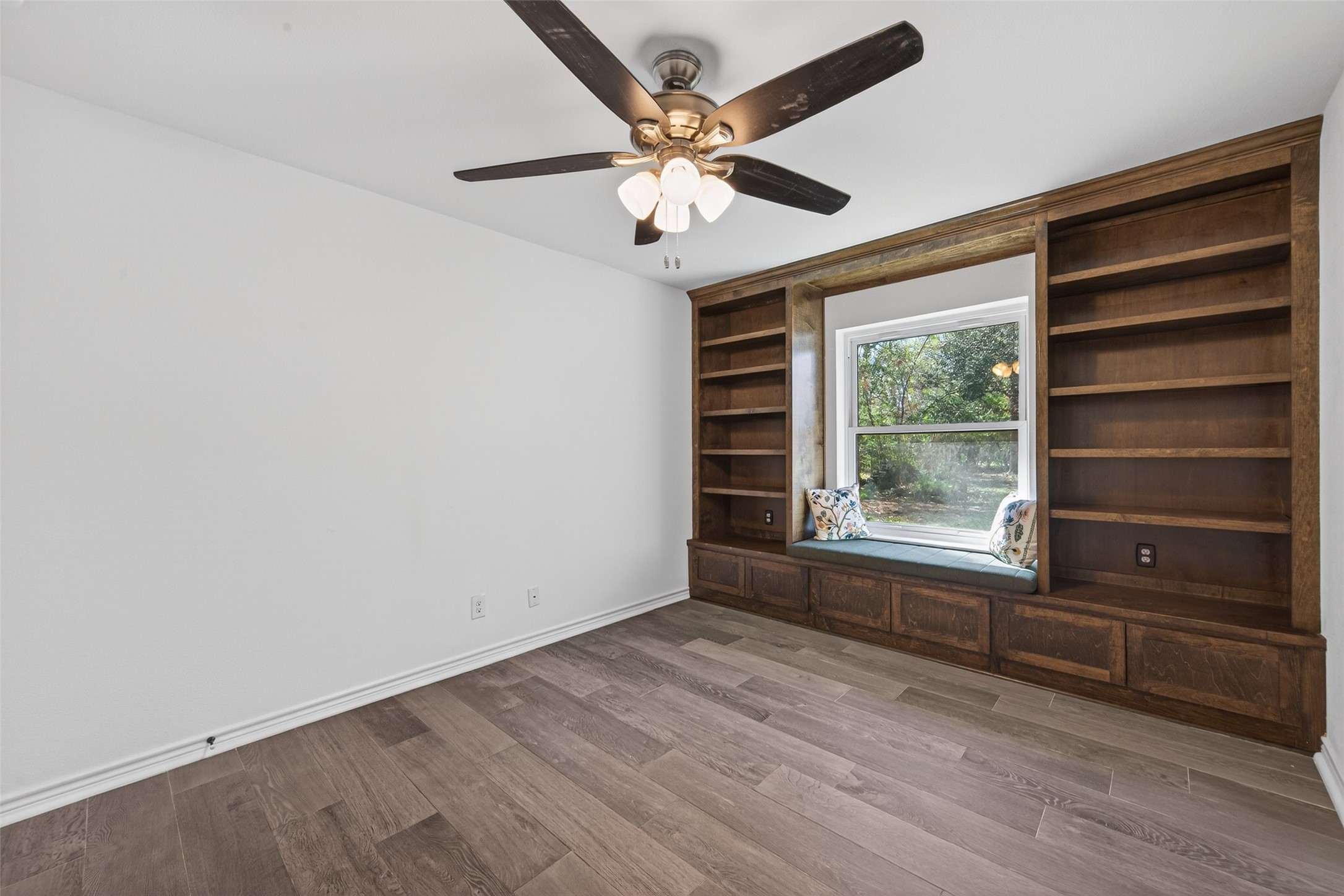 15335 Robin Trail Conroe, TX 77302 - Photo 23 of 38