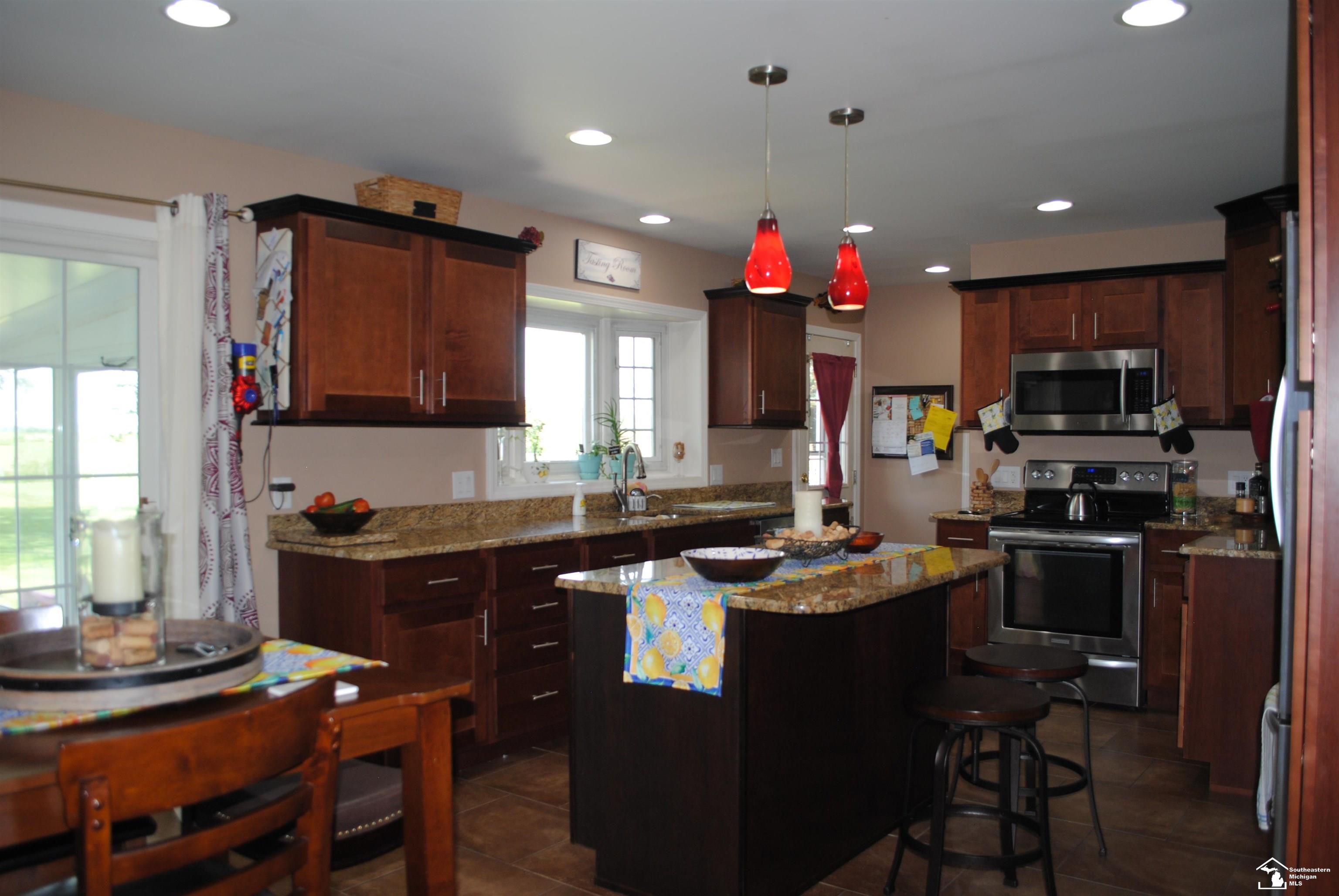 3320 West Albain Road Monroe, MI 48161 - Photo 4 of 41