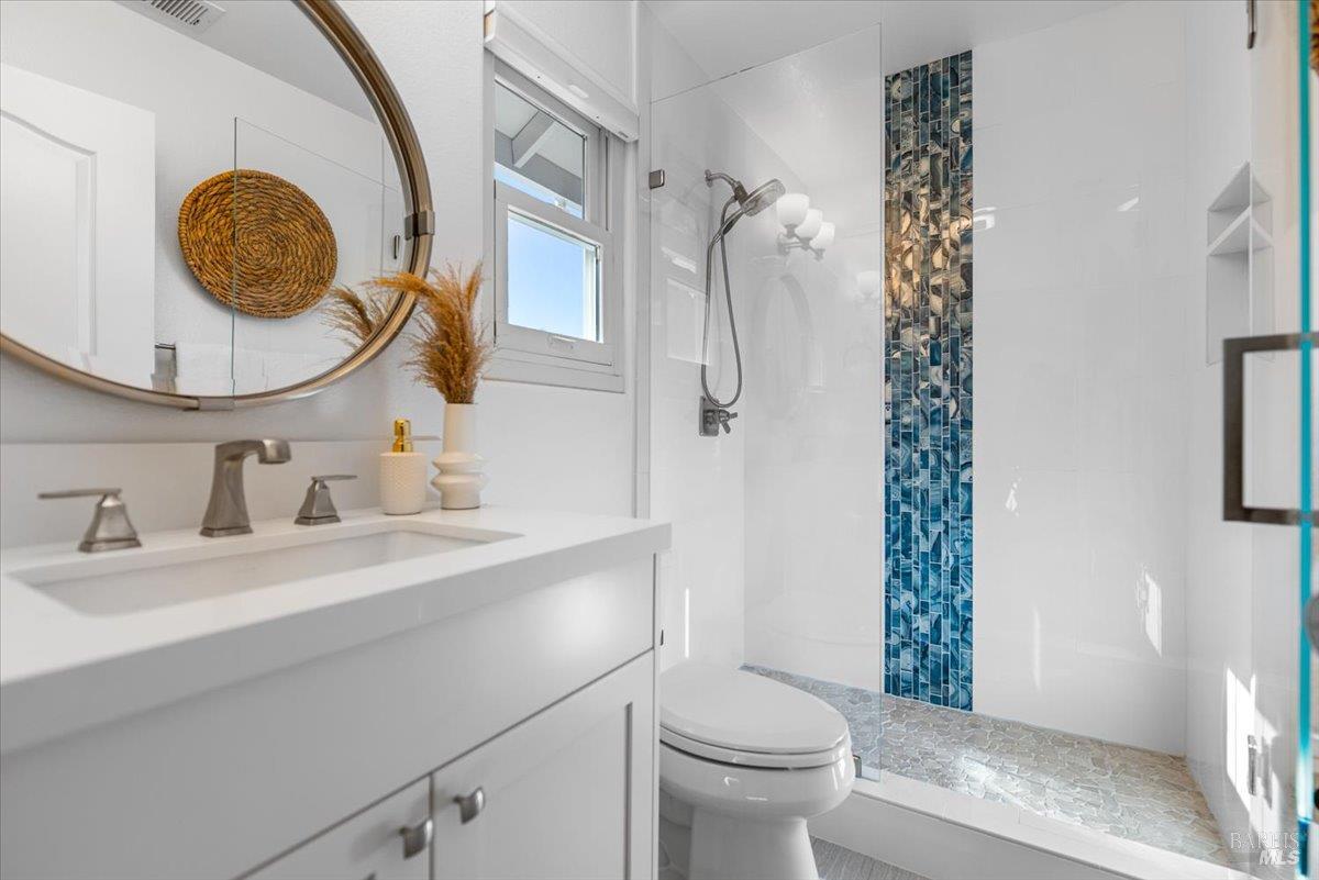 434 Alexander Valley Road Healdsburg, CA 95448 - Photo 49 of 74 Upstairs primary en suite