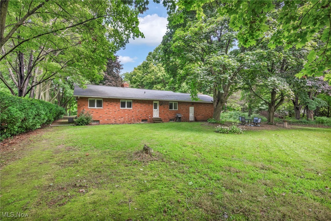 5306 Lockwood Road Madison, OH 44057 - Photo 25 of 28 View of yard