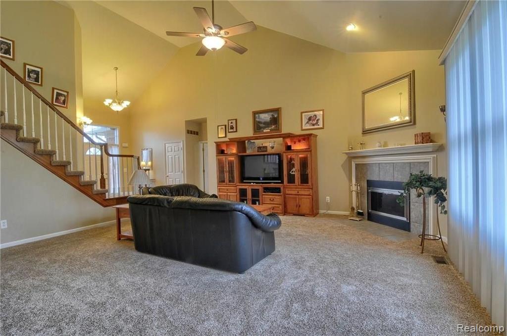 2236 Avon Lake Lane Rochester Hills, MI 48307 - Photo 5 of 30