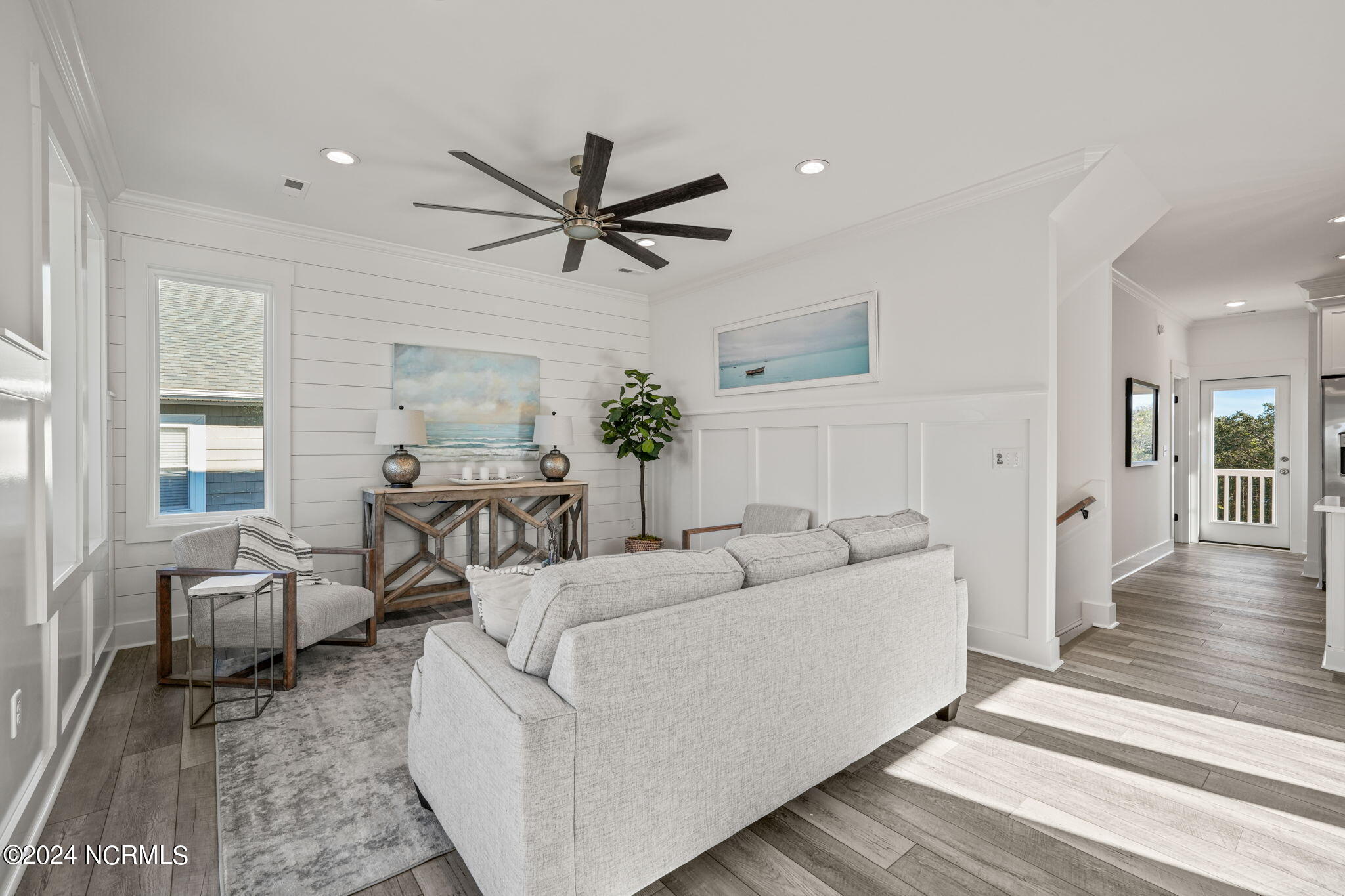 121 Atkinson Road Surf City, NC 28445 - Photo 7 of 70 Living room