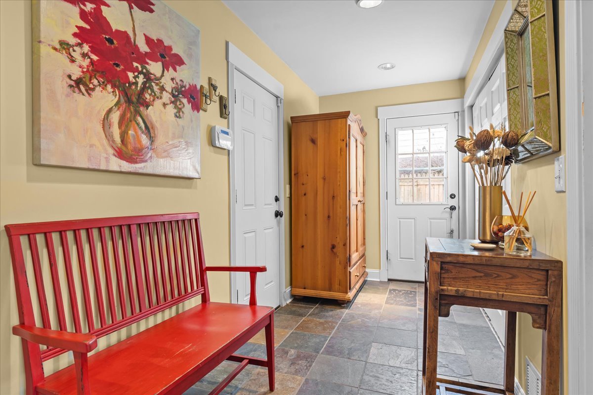 242 Powder Horn Drive Northbrook, IL 60062 - Photo 12 of 30