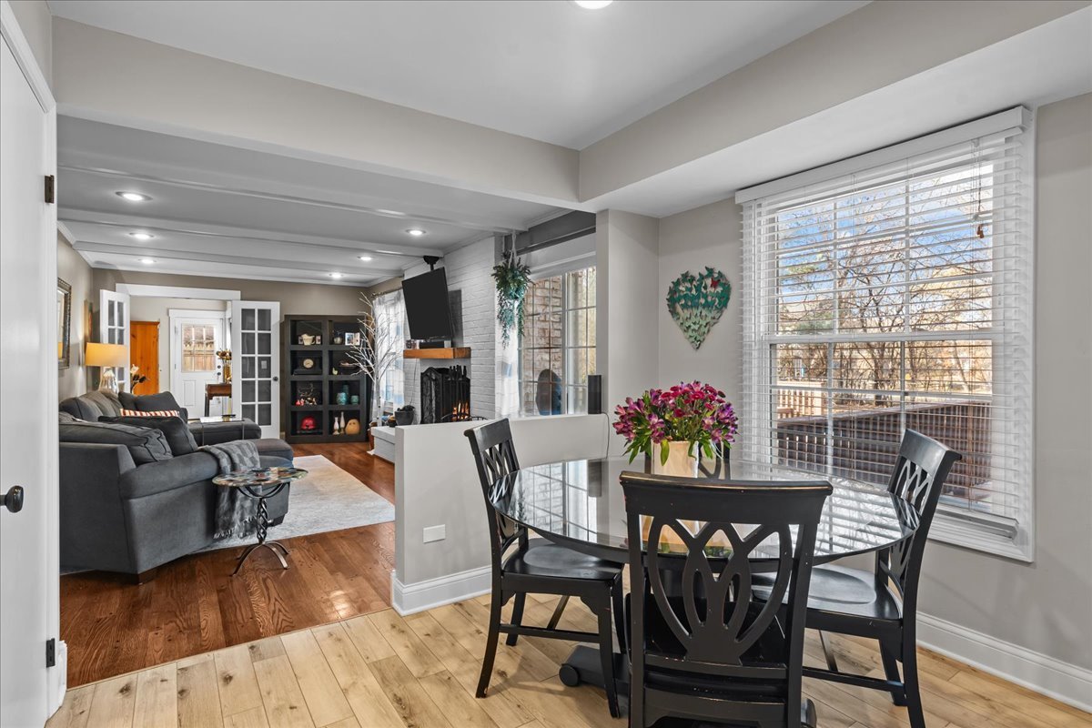 242 Powder Horn Drive Northbrook, IL 60062 - Photo 8 of 30