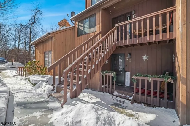 $180,000 | 13 Village Way, Unit 4E, Vernon, NJ 07462