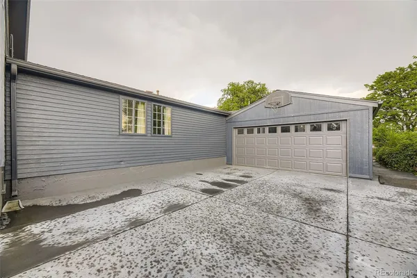 $4,000 | 1825 West Virginia Avenue, Denver, CO 80223