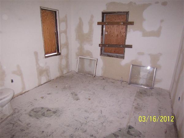 37 Johnson Street Springfield, MA 01108 - Photo 6 of 7 a view of an empty room