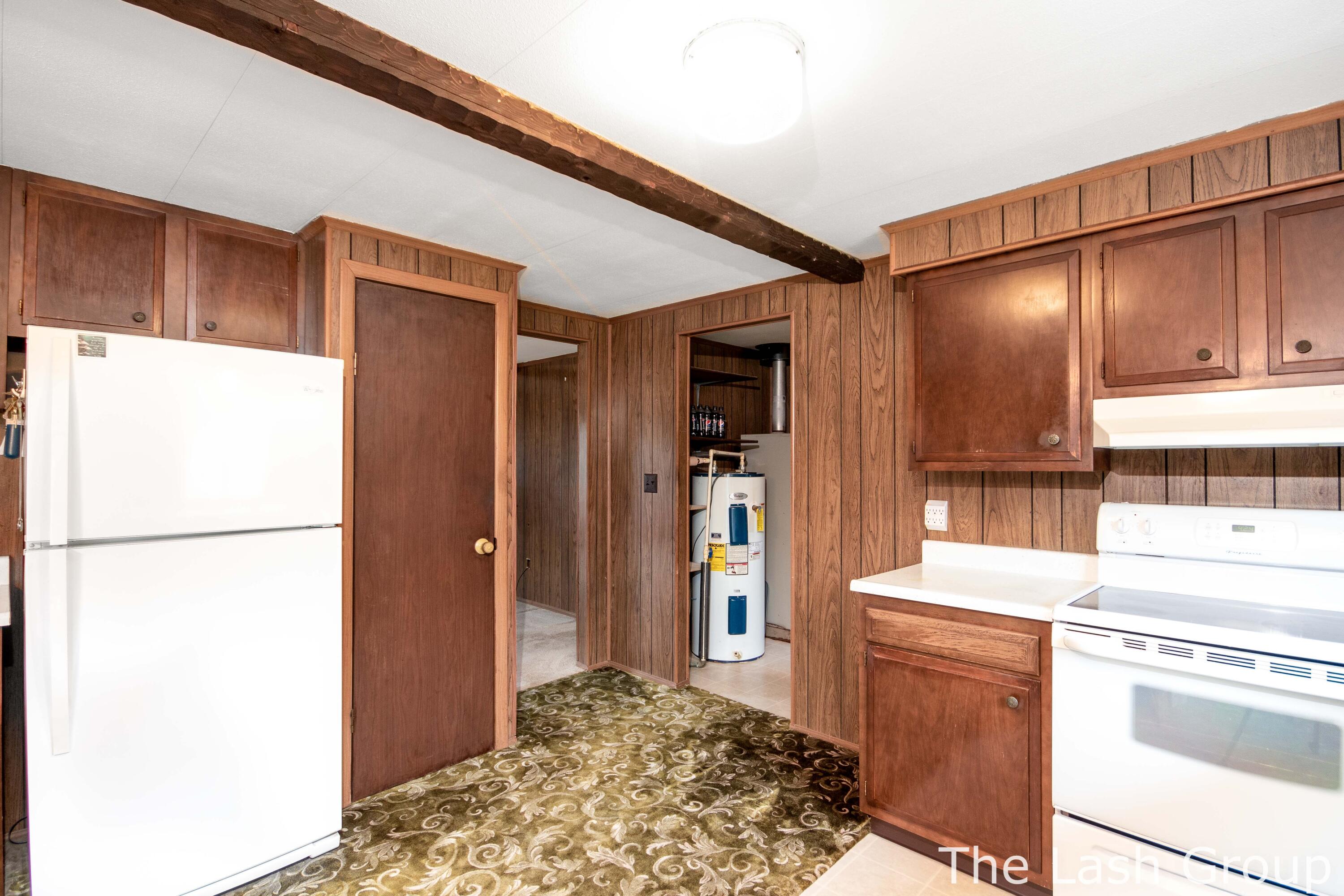 21387 West 6 Mile Road Reed City, MI 49677 - Photo 15 of 31 21387 6 Mile-26