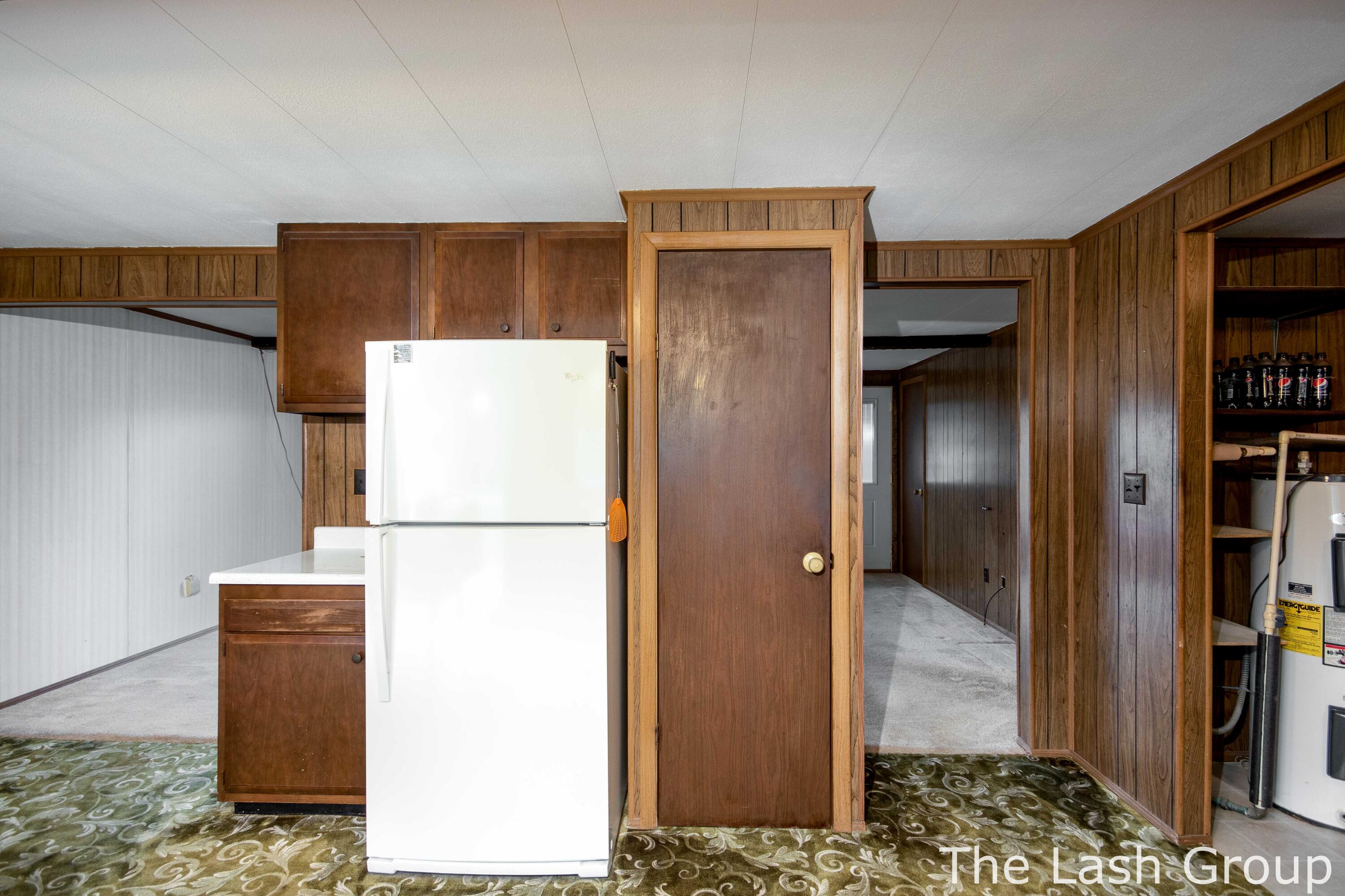 21387 West 6 Mile Road Reed City, MI 49677 - Photo 16 of 31 21387 6 Mile-28