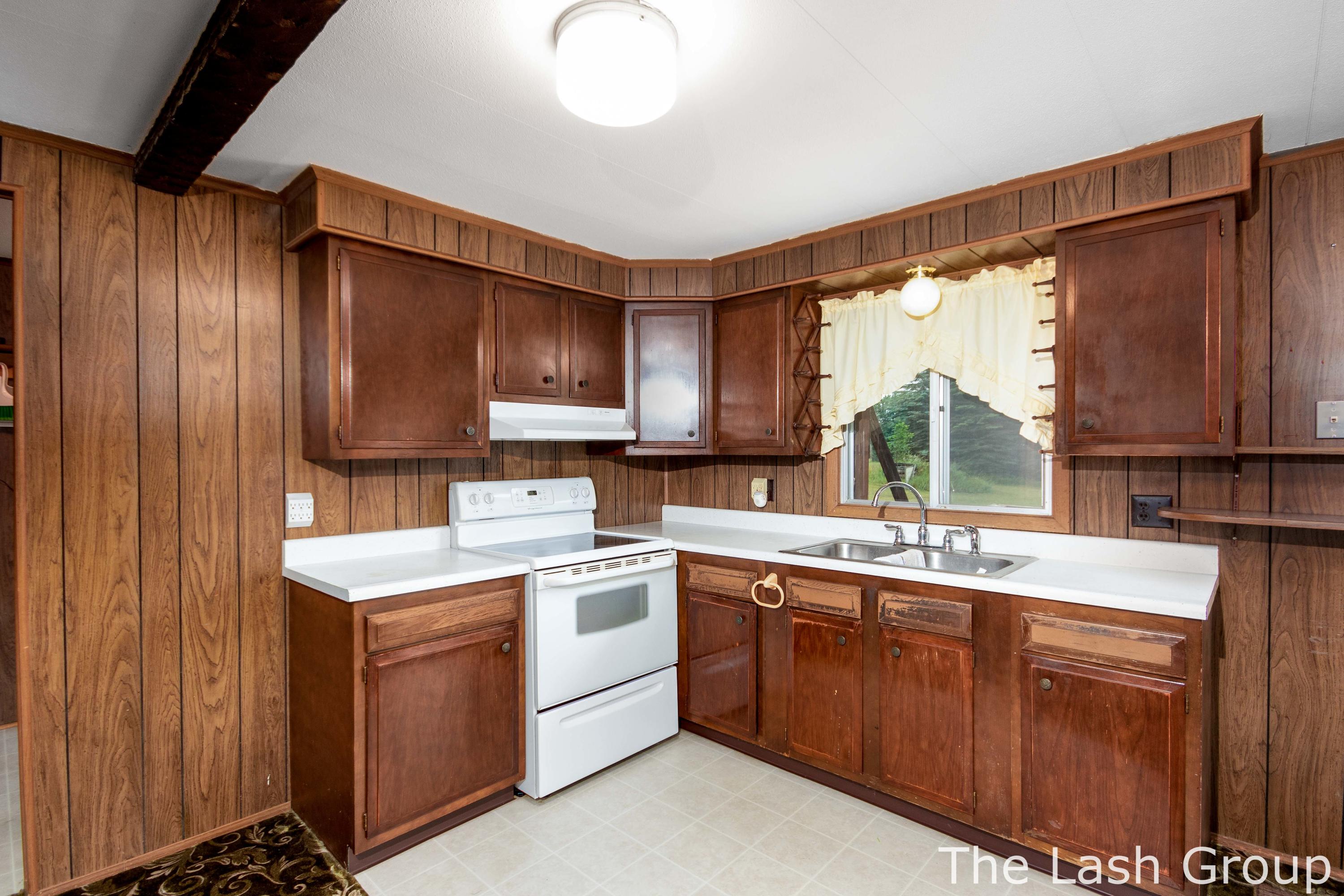 21387 West 6 Mile Road Reed City, MI 49677 - Photo 18 of 31 21387 6 Mile-25