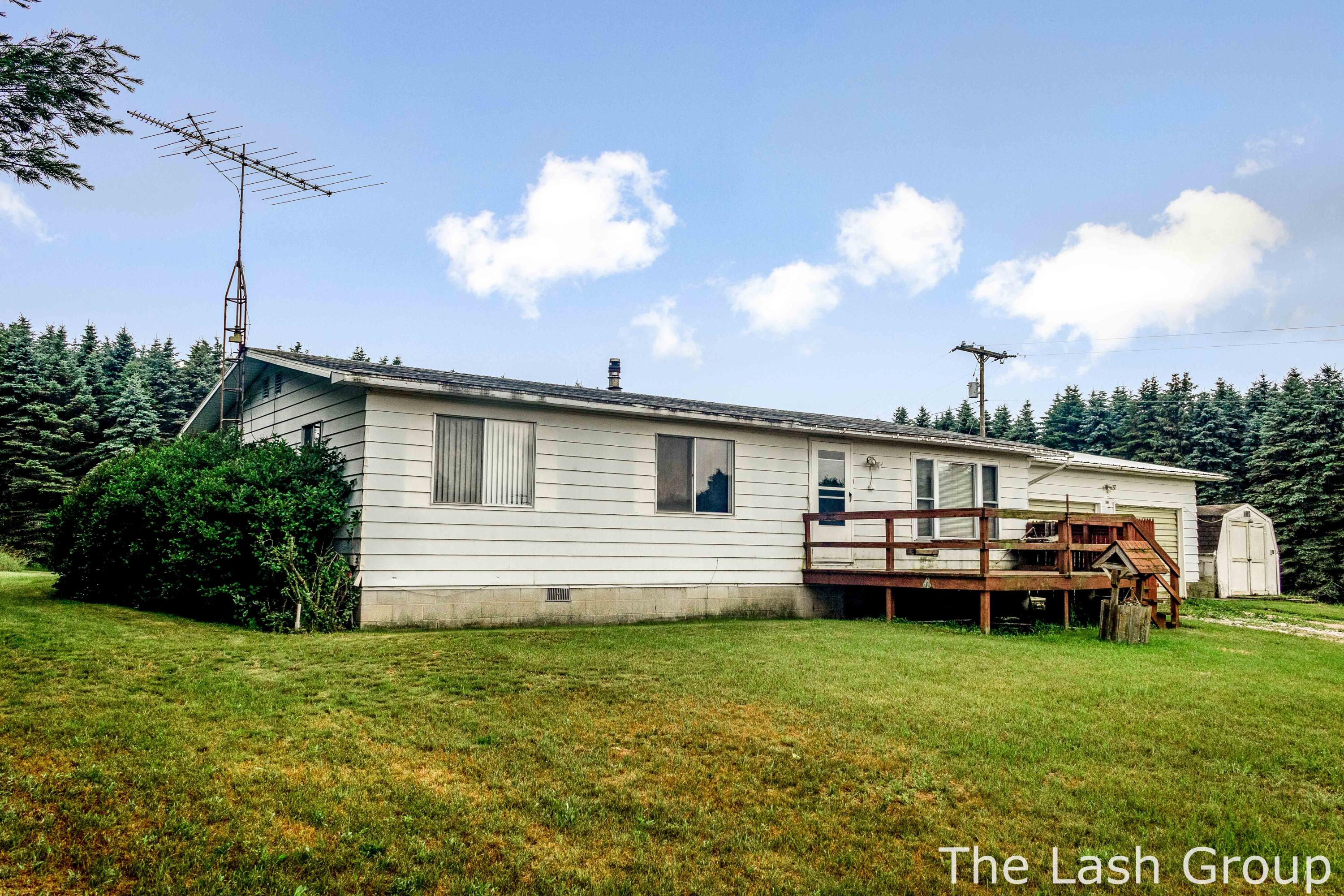 21387 West 6 Mile Road Reed City, MI 49677 - Photo 26 of 31 21387 6 Mile-11