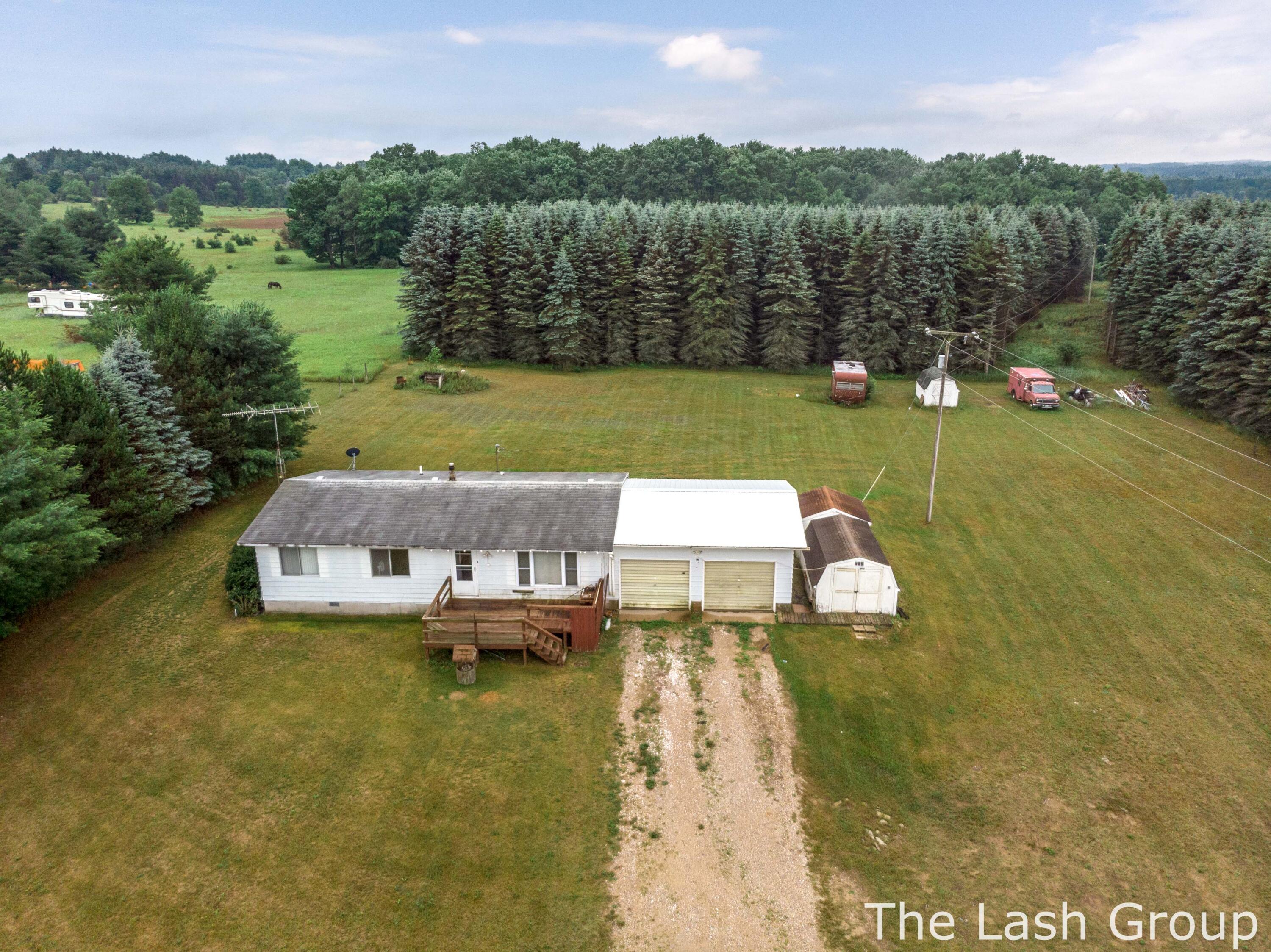 21387 West 6 Mile Road Reed City, MI 49677 - Photo 27 of 31 21387 6 Mile-14