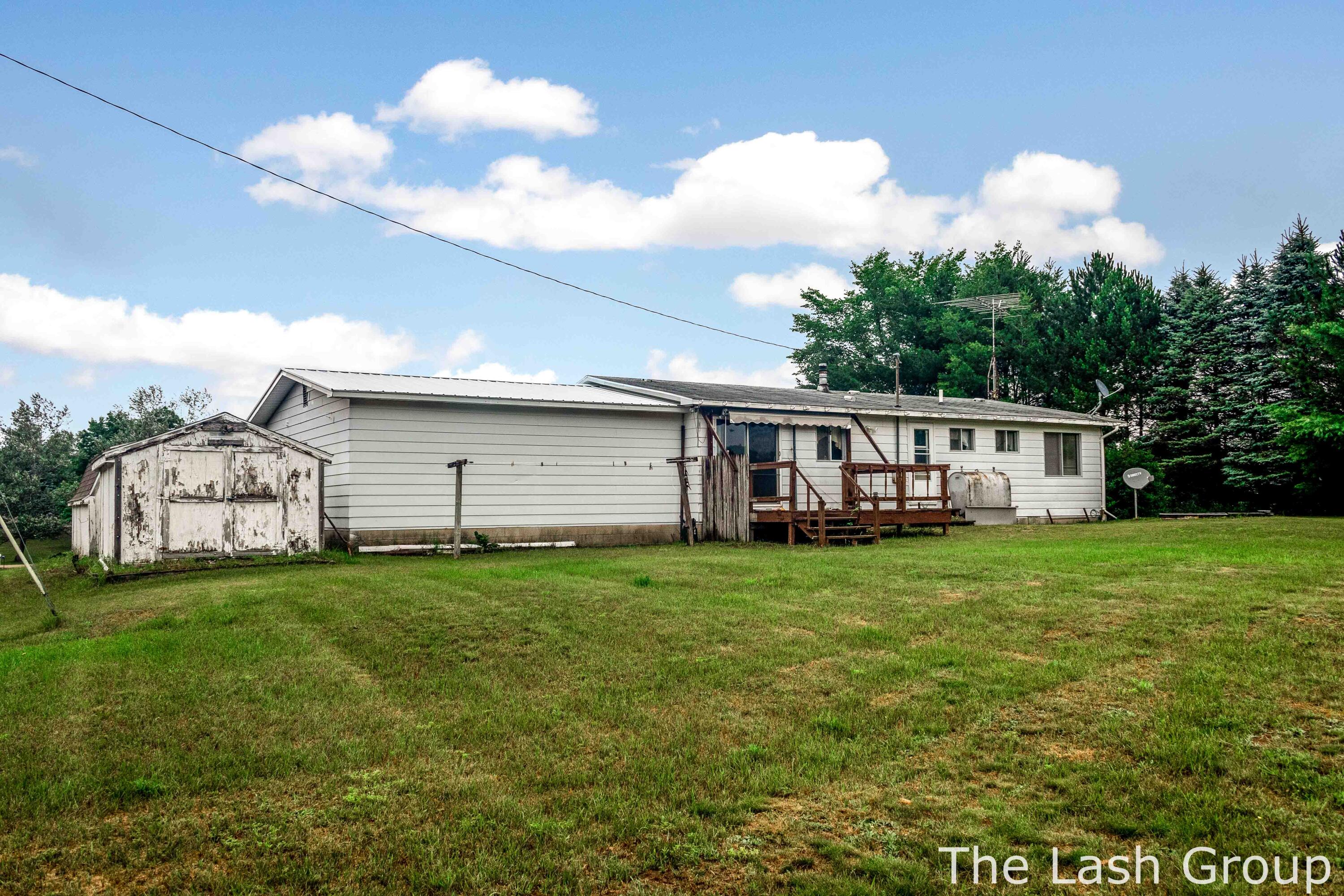 21387 West 6 Mile Road Reed City, MI 49677 - Photo 28 of 31 21387 6 Mile-16