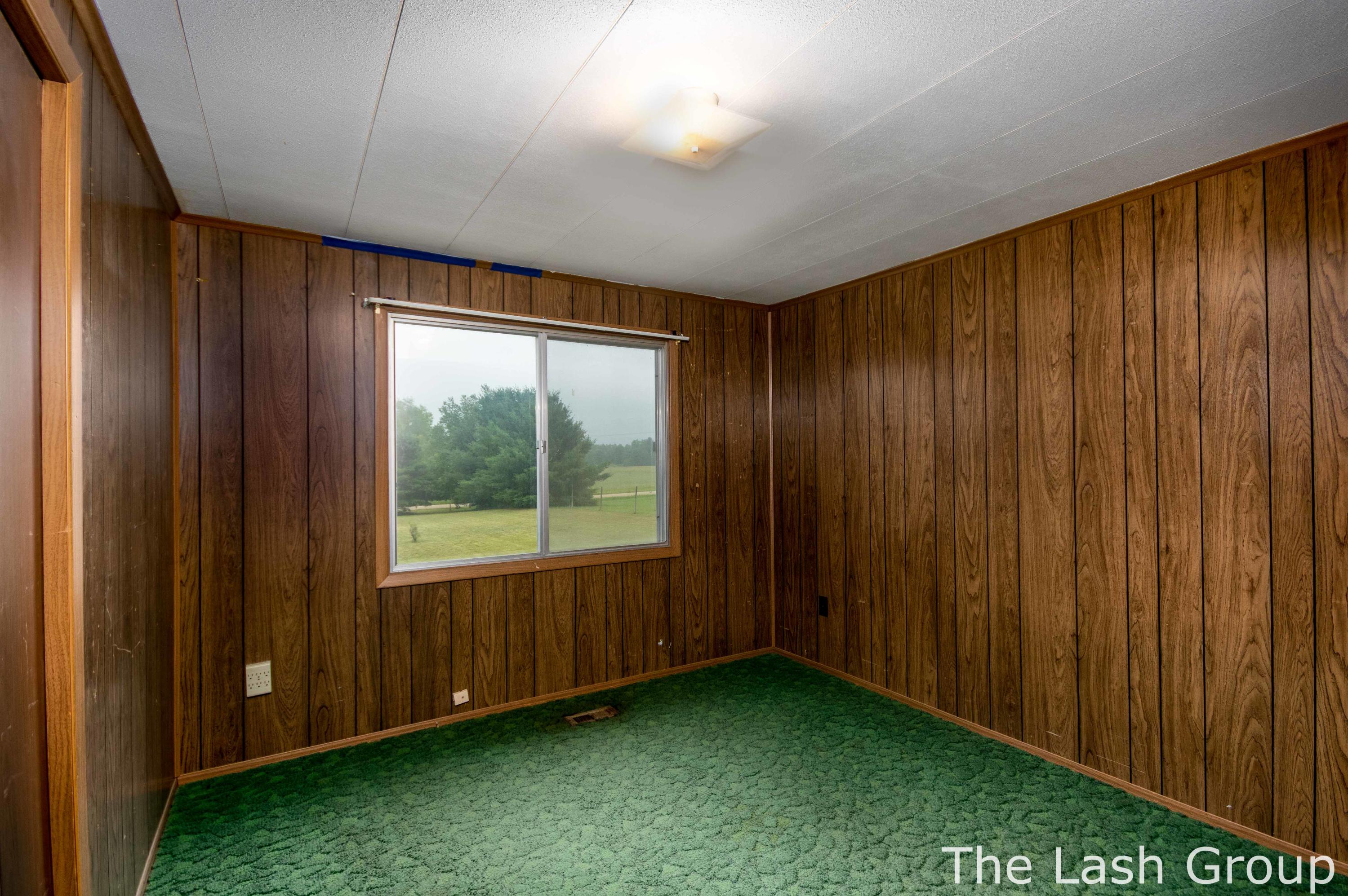 21387 West 6 Mile Road Reed City, MI 49677 - Photo 9 of 31 21387 6 Mile-31