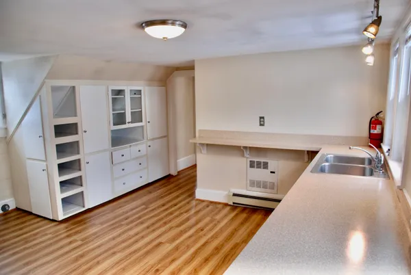 $1,850 | 17 Hanover Street, Concord, NH 03301