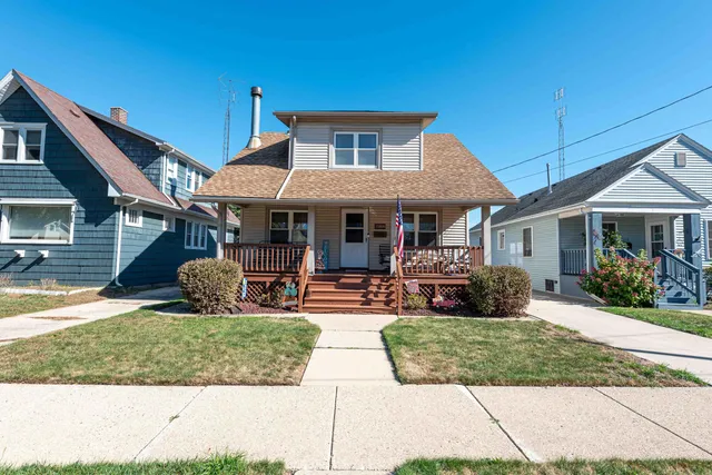$284,900 | 7311 34th Avenue, Kenosha, WI 53142