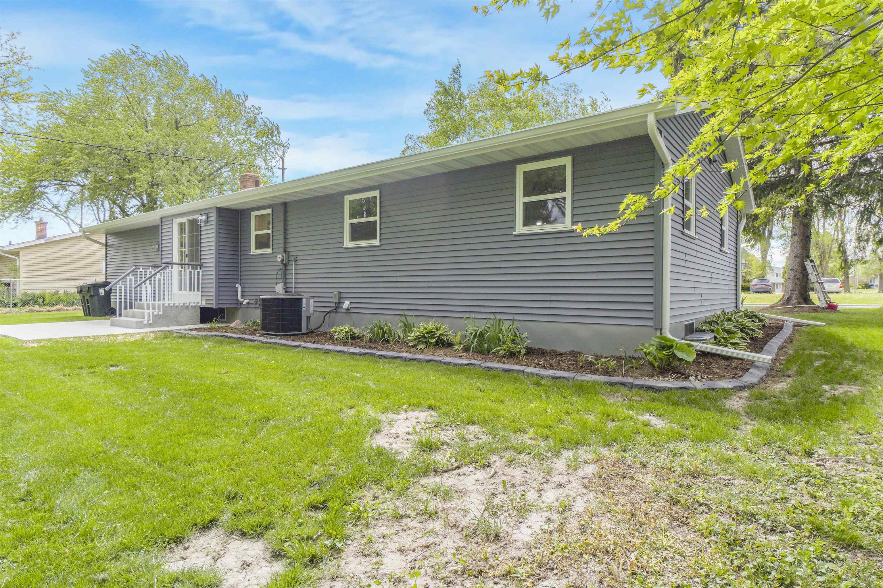 195 Amber Trail Sun Prairie, WI 53590 - Photo 9 of 36