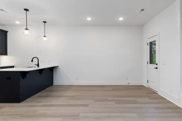 $2,195 | 9 Holland Park, Clarksville, TN 37043