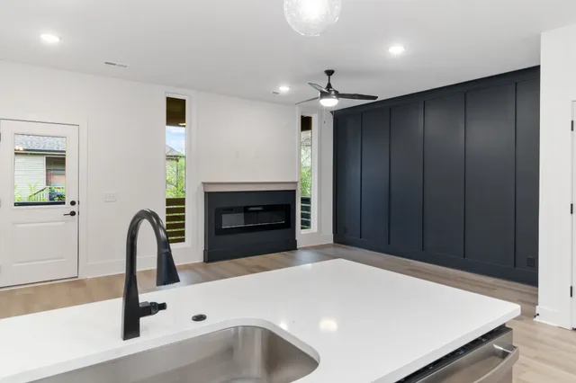 $2,195 | 9 Holland Park, Clarksville, TN 37043