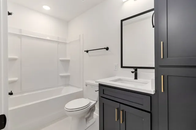 $2,195 | 9 Holland Park, Clarksville, TN 37043