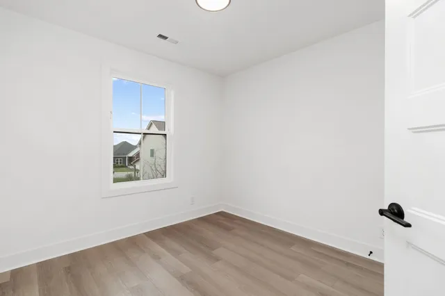 $2,195 | 9 Holland Park, Clarksville, TN 37043