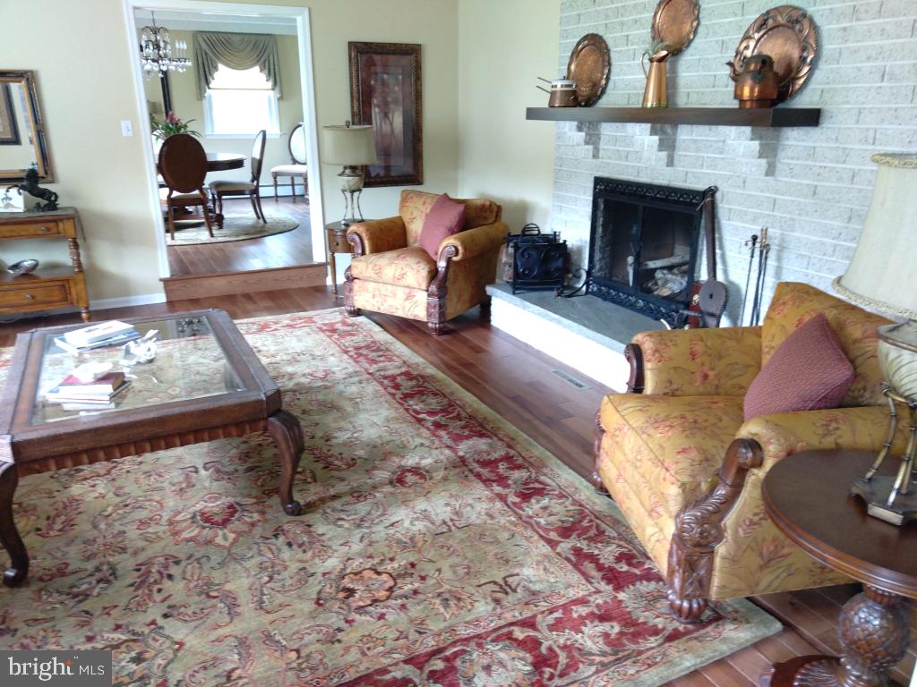 131 Lamp Post Road Doylestown, PA 18901 - Photo 8 of 24 Gallery Image 8