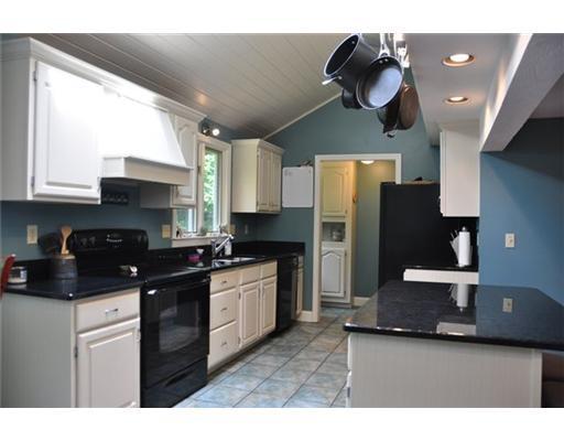 8 Ledge Hill Road Gorham, ME 04038 - Photo 6 of 21 Kitchen.