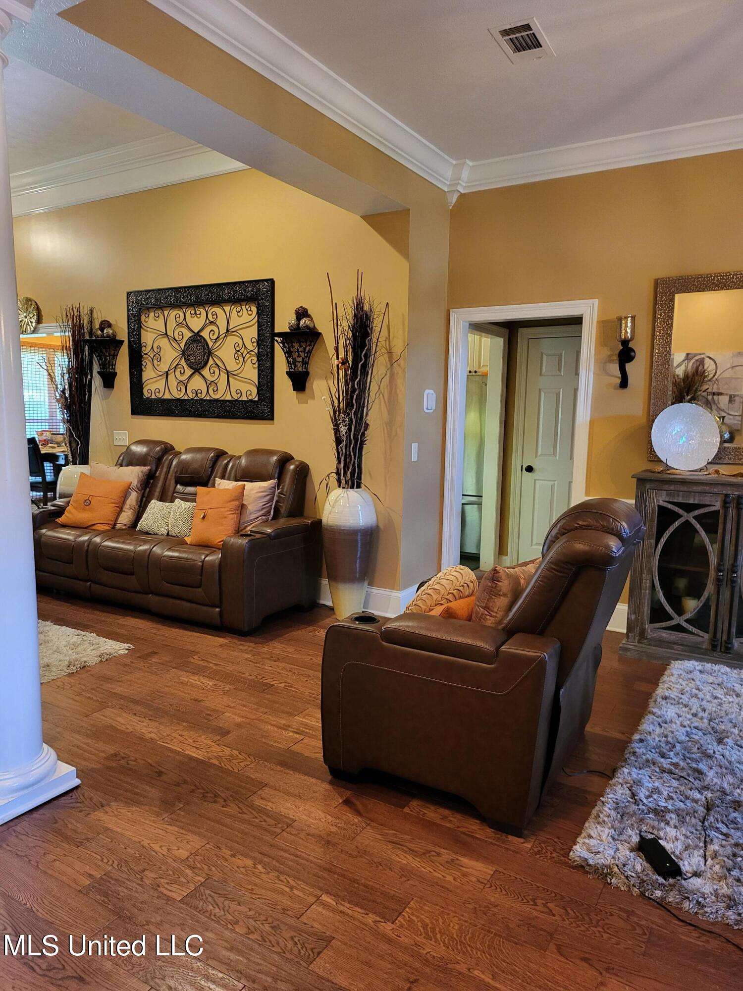 177 Copper Ridge Lane Florence, MS 39073 - Photo 7 of 32 20220912_123741