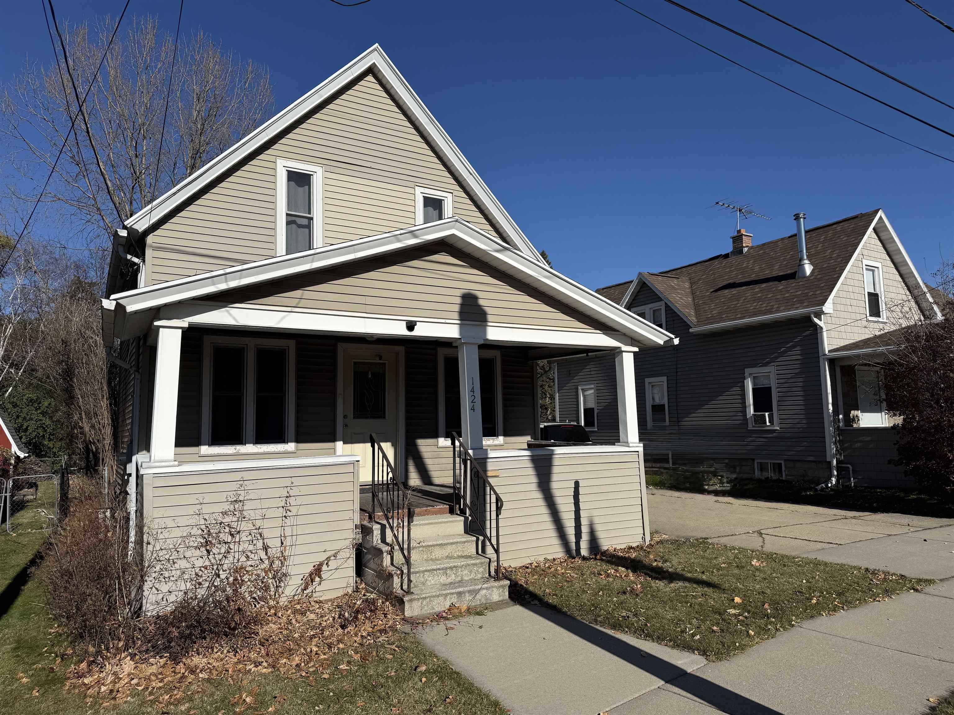 1424 East College Avenue Appleton, WI 54915 - Photo 2 of 16