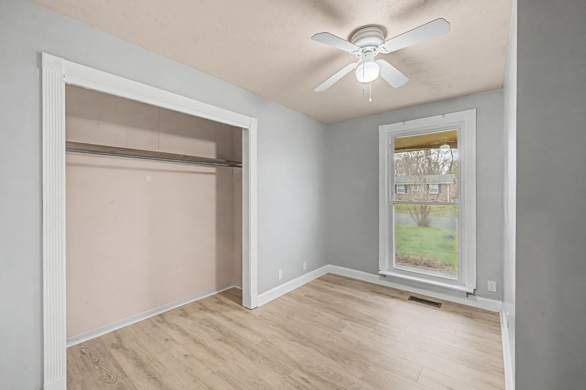 551 Bellevue Road North Nashville, TN 37221 - Photo 20 of 45 an empty room with fan and windows