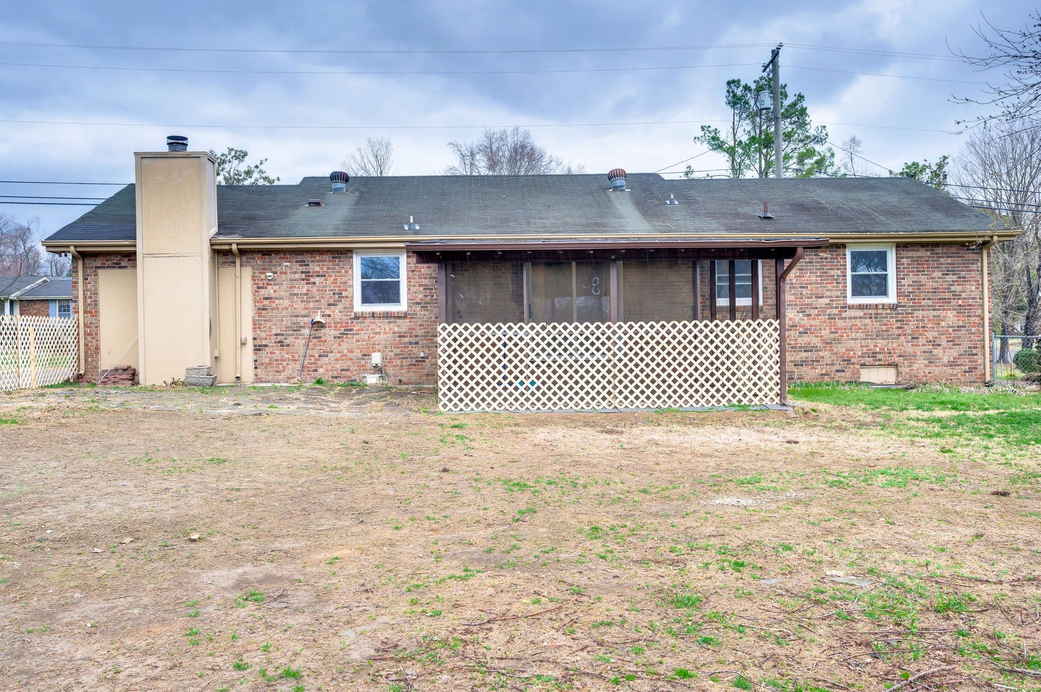 551 Bellevue Road North Nashville, TN 37221 - Photo 33 of 45 a front view of a house with a garden