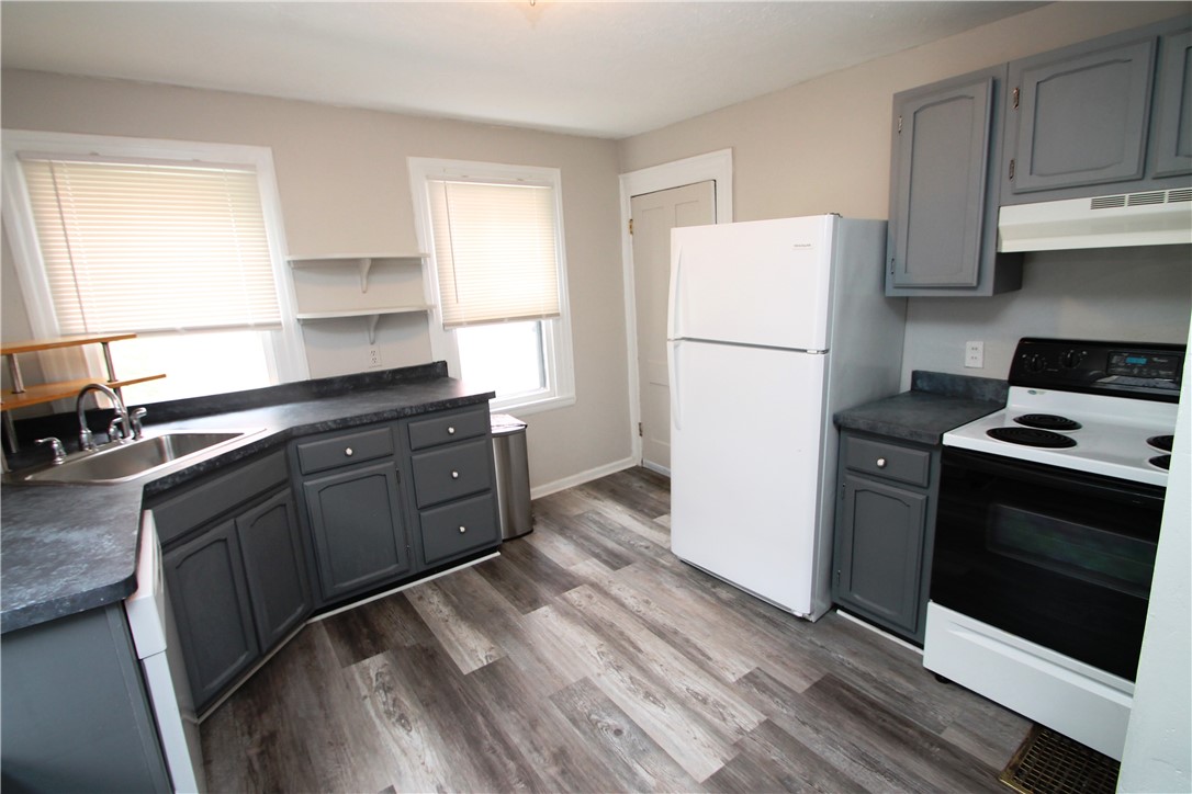 188-190 Cypress Street Rochester, NY 14620 - Photo 3 of 21