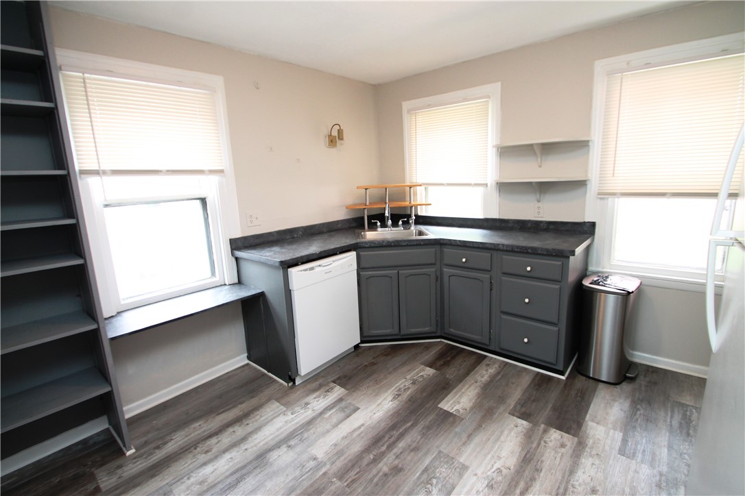 188-190 Cypress Street Rochester, NY 14620 - Photo 4 of 21