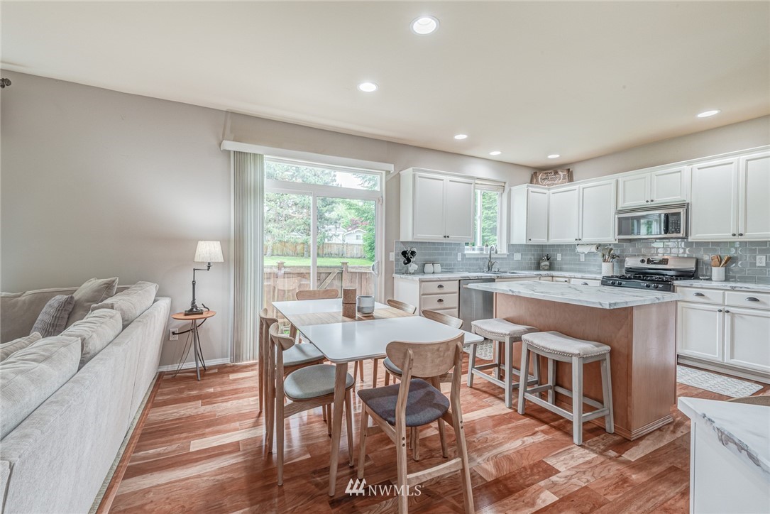 16119 40th Avenue Southeast Bothell, WA 98012 - Photo 14 of 33 Gallery Image 14