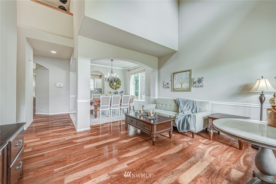 16119 40th Avenue Southeast Bothell, WA 98012 - Photo 4 of 33 Gallery Image 4