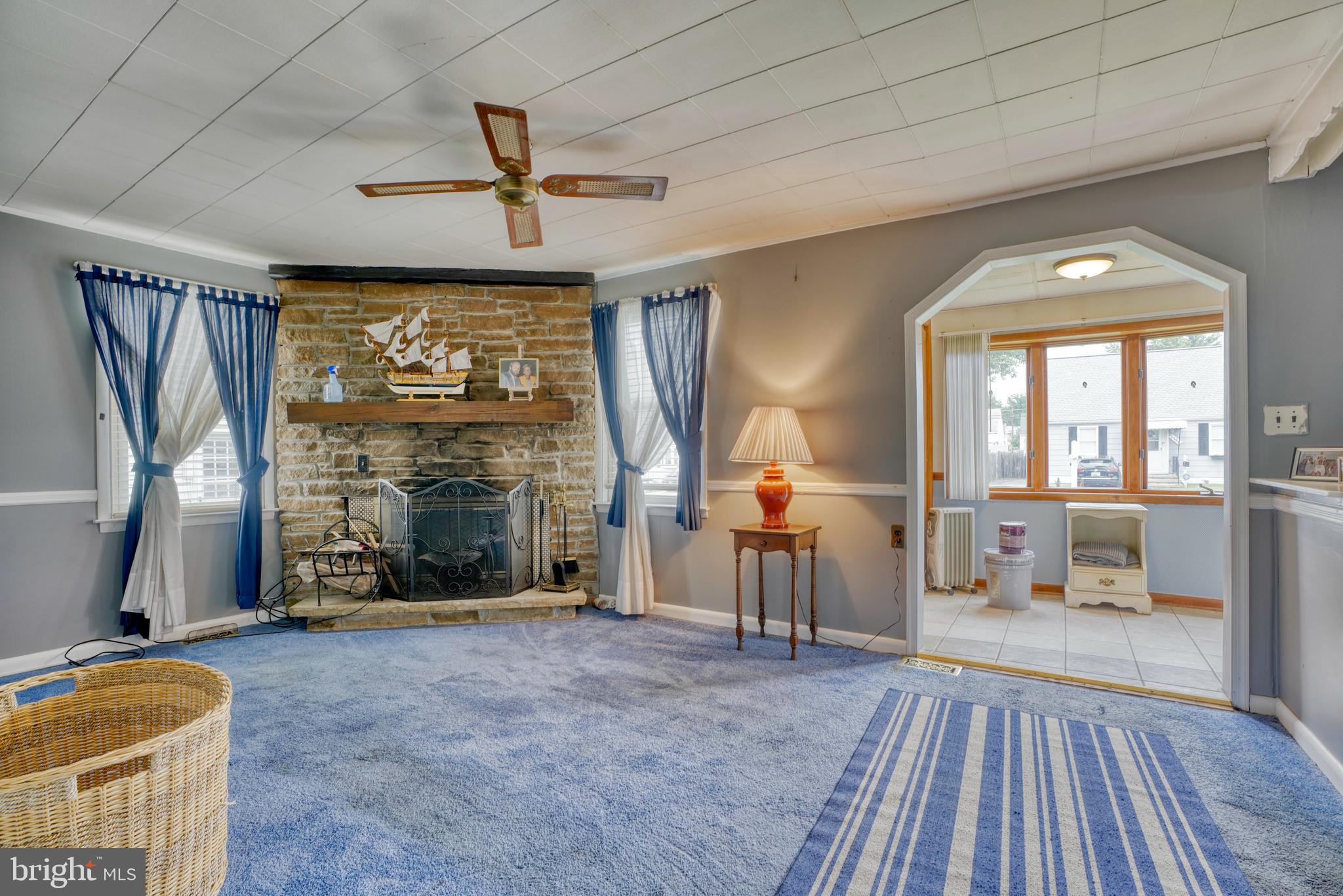 1754 Brookview Road Baltimore, MD 21222 - Photo 8 of 19 Family room