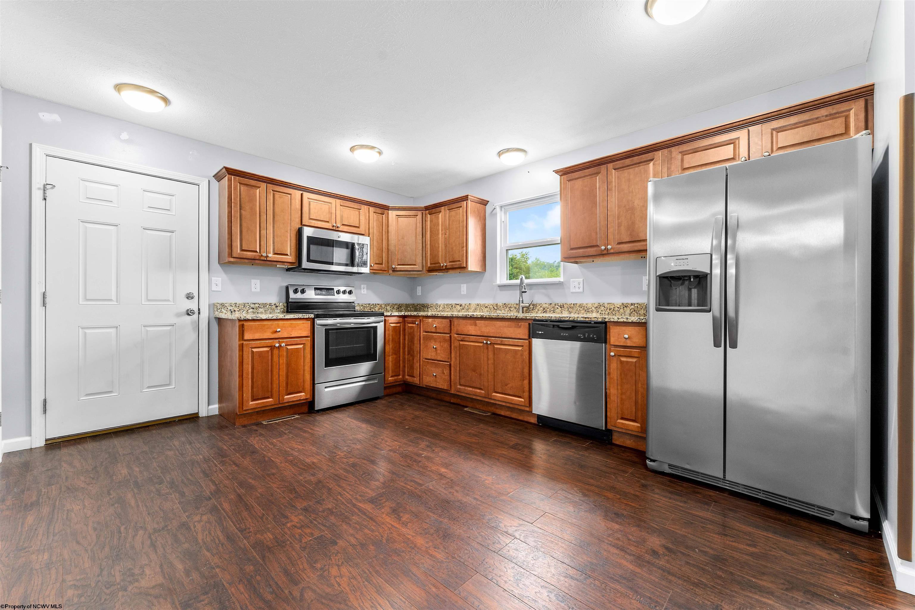 4626 Fairmont Road Rivesville, WV 26588 - Photo 8 of 39 Gallery Image 8