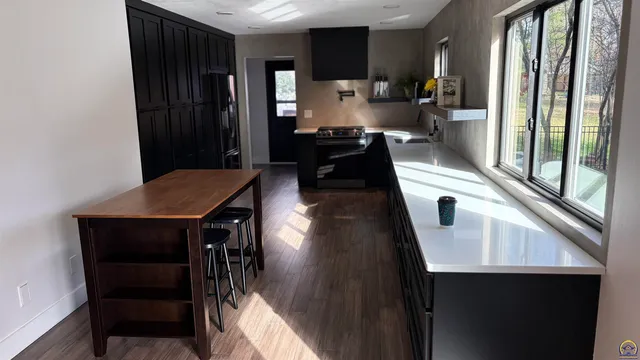 $399,000 | 3502 Southwest Stonybrook Drive, Topeka, KS 66614