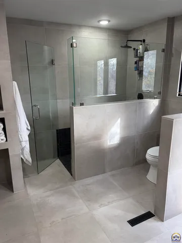 $399,000 | 3502 Southwest Stonybrook Drive, Topeka, KS 66614