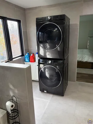 $399,000 | 3502 Southwest Stonybrook Drive, Topeka, KS 66614