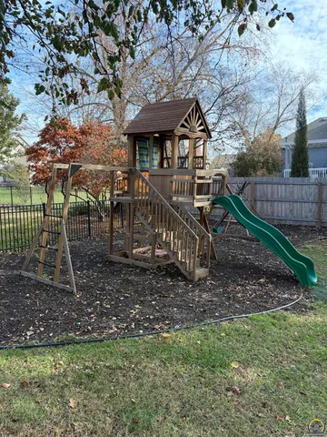 $399,000 | 3502 Southwest Stonybrook Drive, Topeka, KS 66614