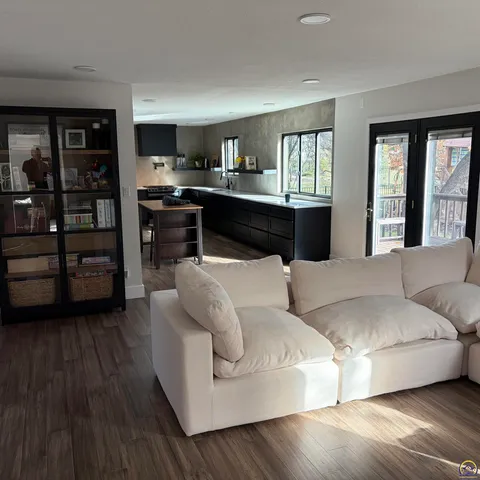 $399,000 | 3502 Southwest Stonybrook Drive, Topeka, KS 66614