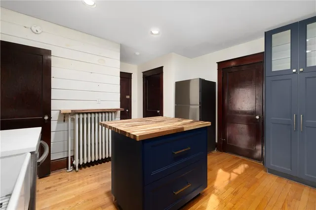 $3,000 | 31 Cranston Avenue, Unit 3, Newport, RI 02840